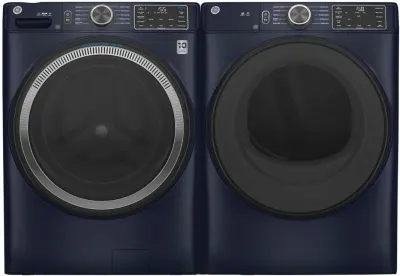 Front view of the GE GFW550SPRRS washer and GE GFD55ESPRRS dryer laundry pair 