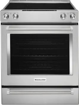 Front view of the KitchenAid KSEB900ESS range 