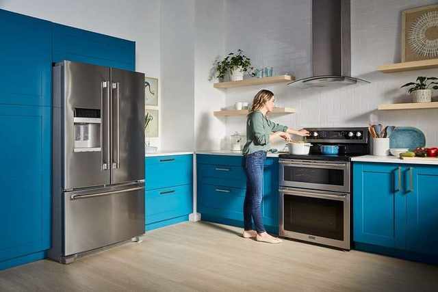 Double oven electric range configuration options