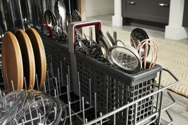 Credit: KitchenAid A close-up look at the KitchenAid KDTS724SPS dishwasher rack