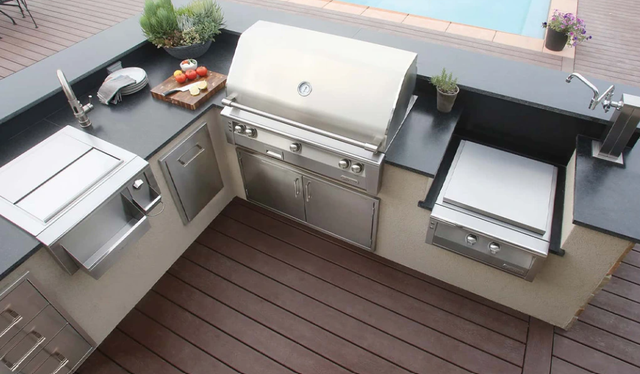Alfresco Outdoor Kitchen