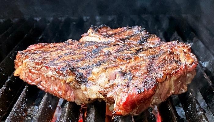 steak on smoker