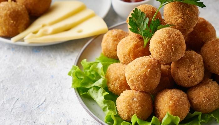 App_Non-Traditional-Thanksgiving-Recipes_3.jpg Jalapeno popper cheese balls