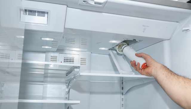 Replacing Water Filter in refrigerator Replacing Water Filter in refrigerator