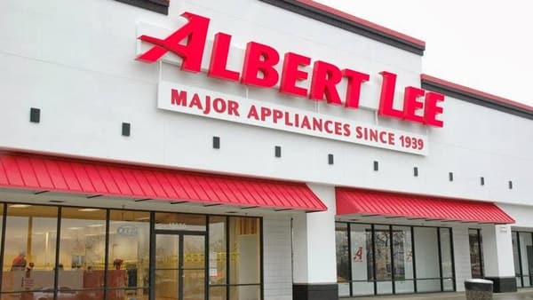 Albert Lee Lynnwood WA The exterior of Albert Lee's appliance store in Lynnwood, WA