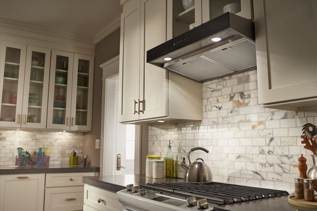 Whirlpool Under Cabinet Range Hood
