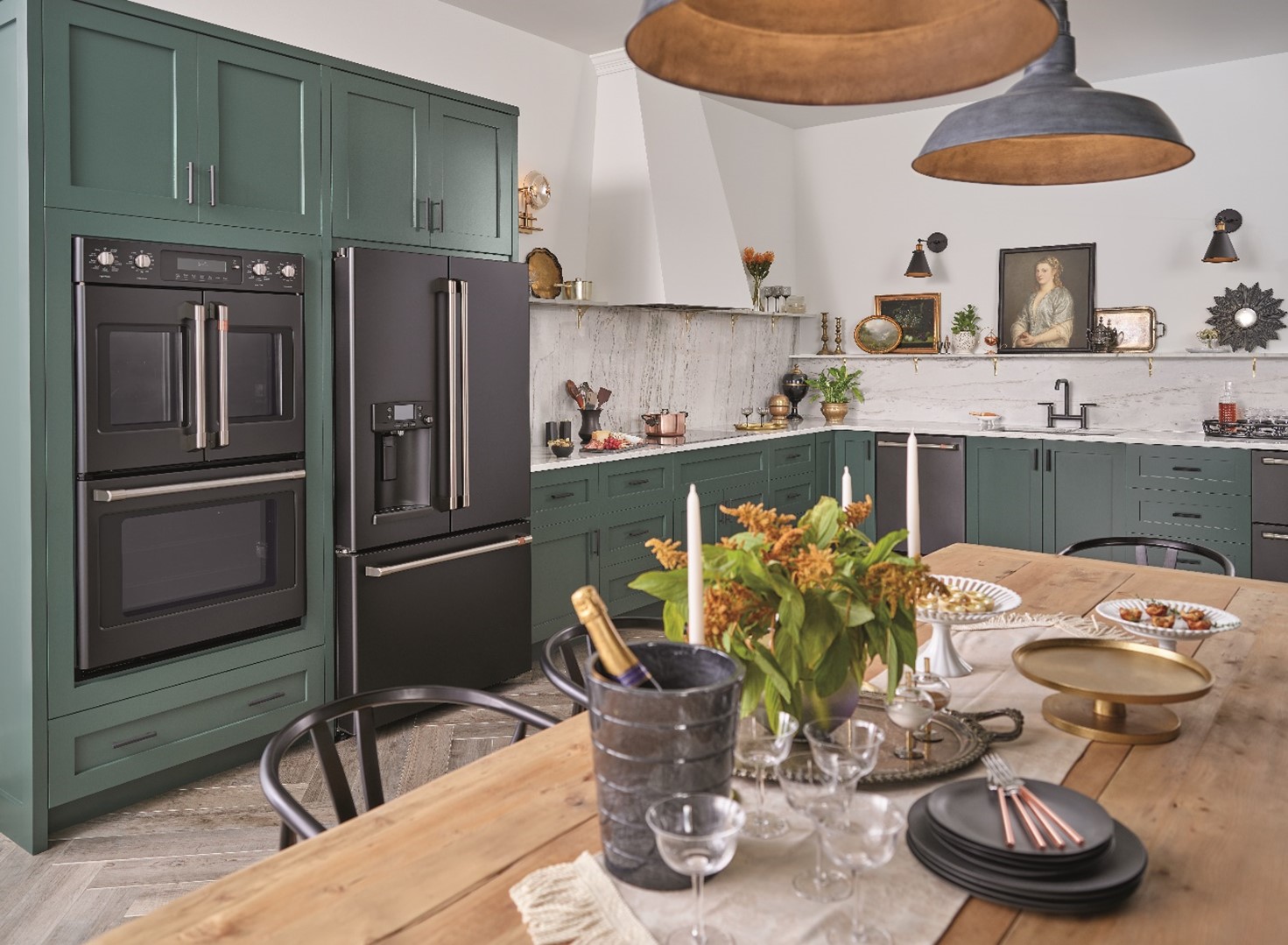 Café kitchen package in a matte black finish