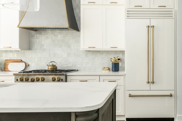Spencers White kitchen with white appliances White kitchen with white appliances