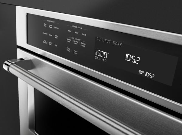 A close-up of the KitchenAid KOCE500ESS oven 