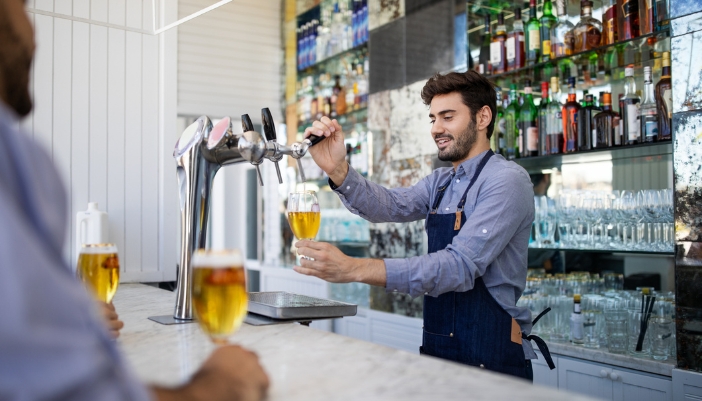 CI_Better-Business-Atmosphere_2.jpg A cozy bar with adaptive lighting during the daytime
