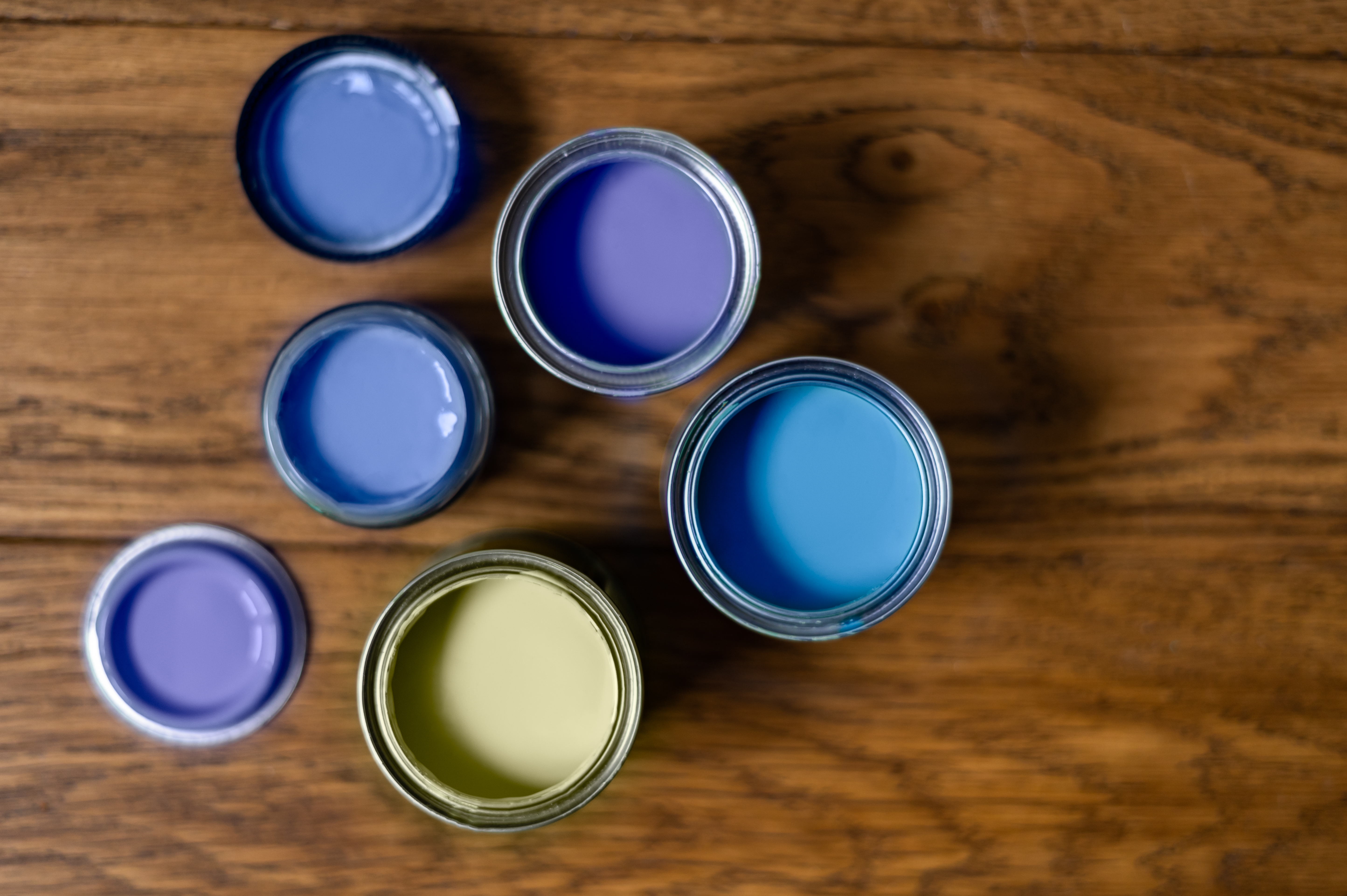 There are numerous colour pairings available