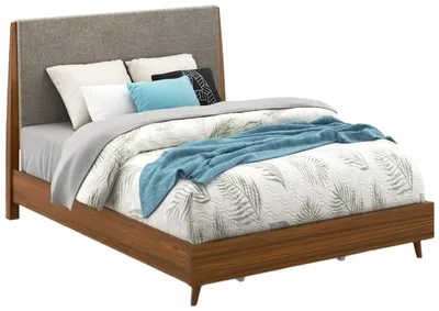 Credit: Flexsteel Front view of the Flexsteel Ludwig panel bed