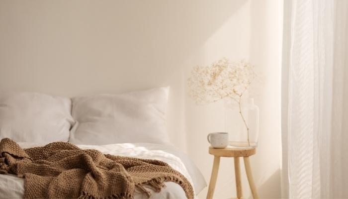Furn_National-Old-Stuff-Day_2.jpg Stool being used as a nightstand next to bed