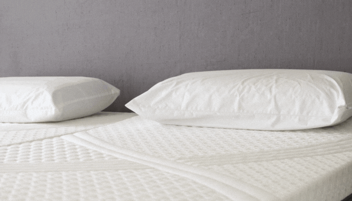 Matt_Sleep-Apnea-Bedding-Solutions_3.gif A split adjustable bed rising only on the one side