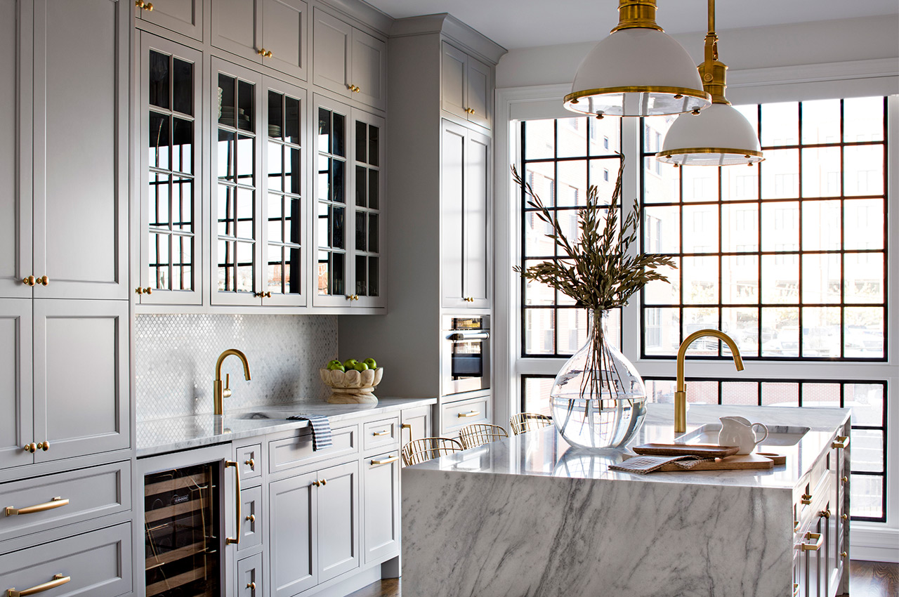 Wide shot of Baltimore Row traditional kitchen by designer Bria Hammel 