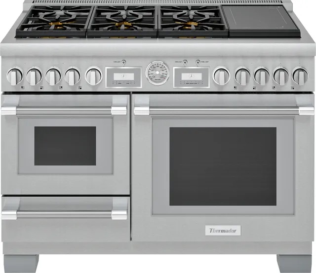Front view of Thermador 48 in professional dual fuel range.