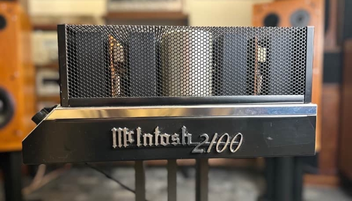 McIntosh MC2100, First solid-state McIntosh Amp, released 1969