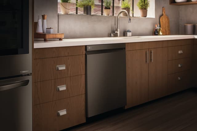 LG Dishwasher Interior Lifestyle LG Dishwasher Interior Lifestyle