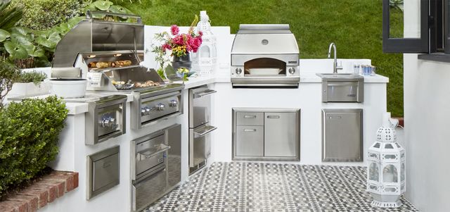 Lynx Grills Outdoor Cooking