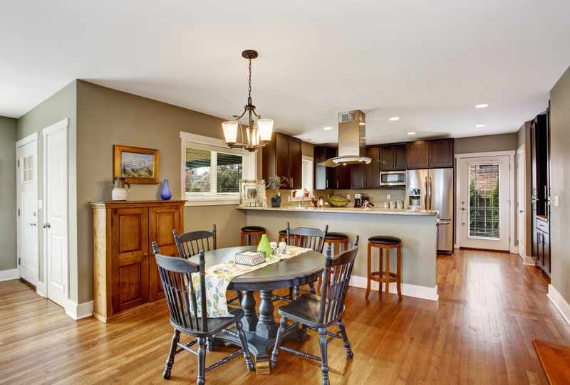 Kitchen & Dining Room