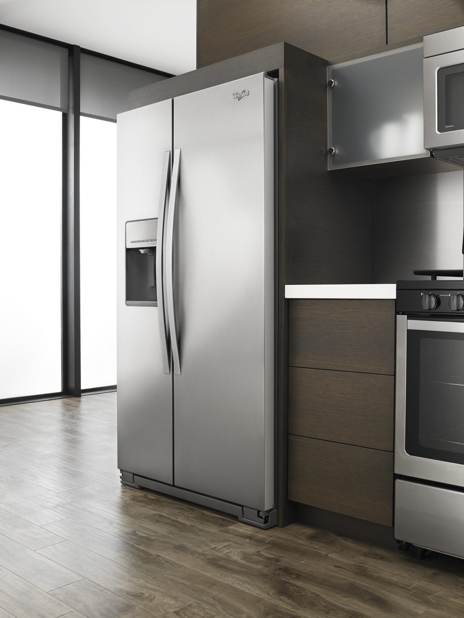 Maximizing Storage with Whirlpool In-Door-Ice and Adjustable Bins Maximizing Storage with Whirlpool In-Door-Ice and Adjustable Bins
