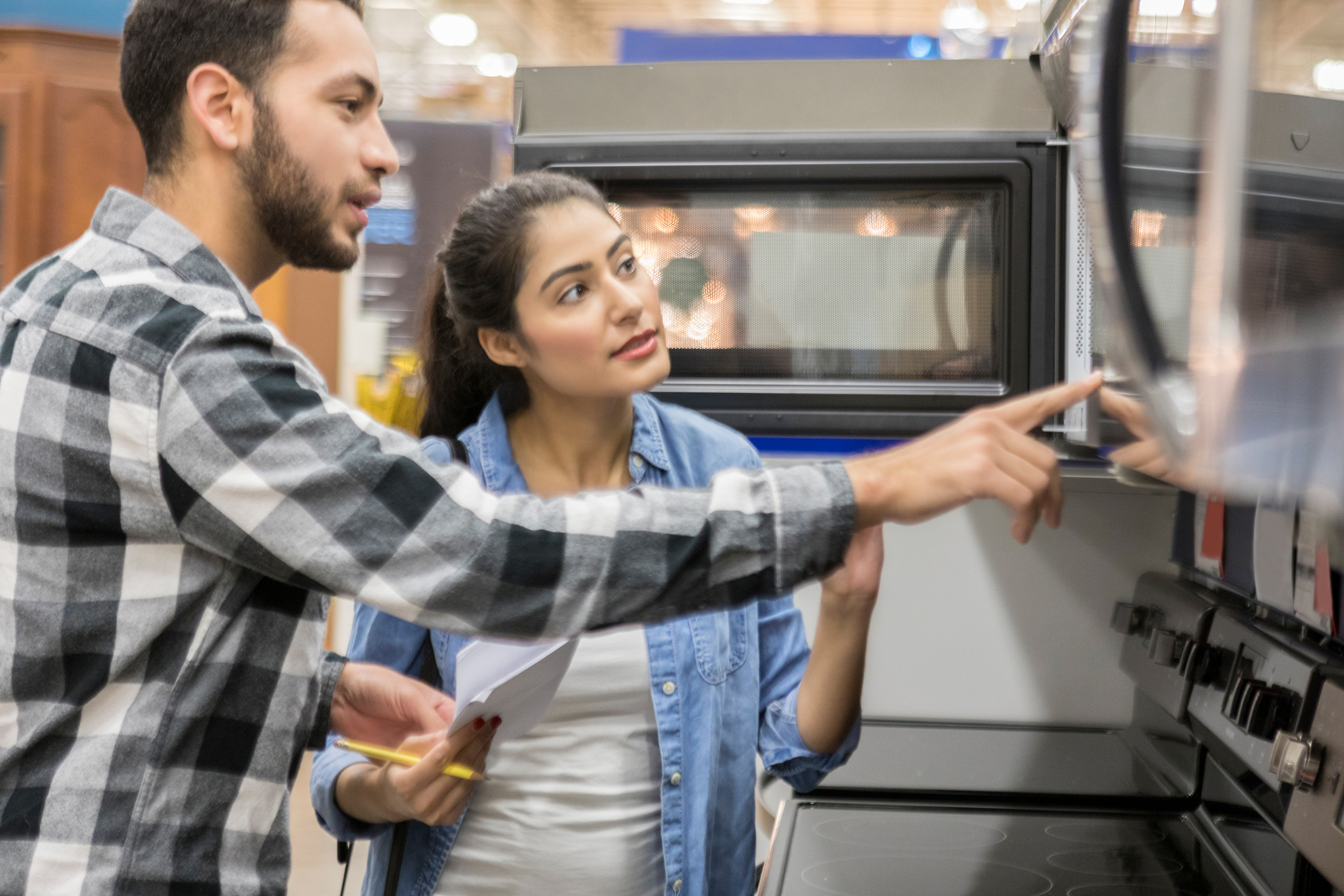 How To Decide Between Countertop And Over The Range Microwaves