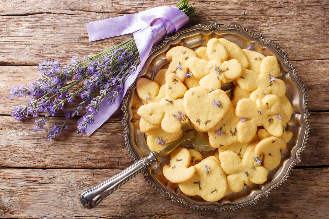 lavender-lemon shortbread cookies next to a bouquet