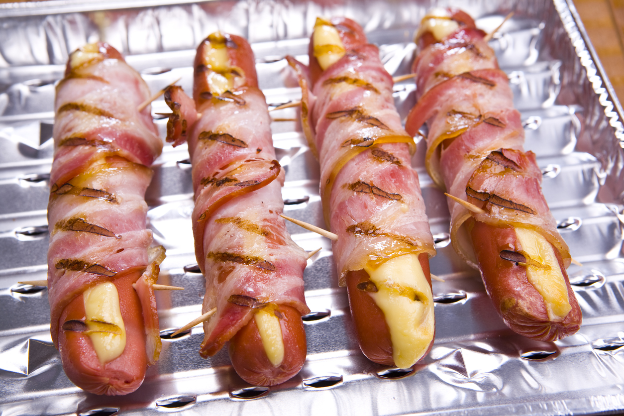7 Oven Recipes for Amazing Hot Dogs and Hamburgers | Hoffman's Appliance