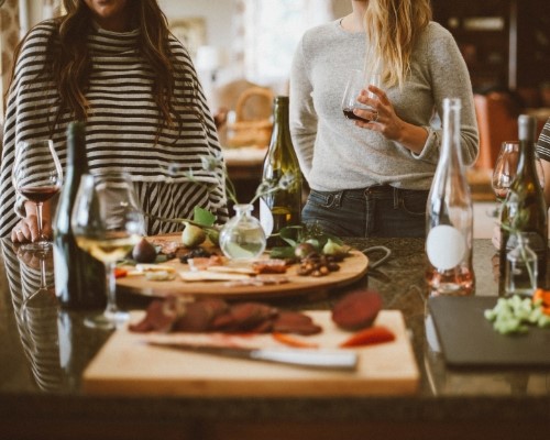 8 Tips for Hosting the Holidays