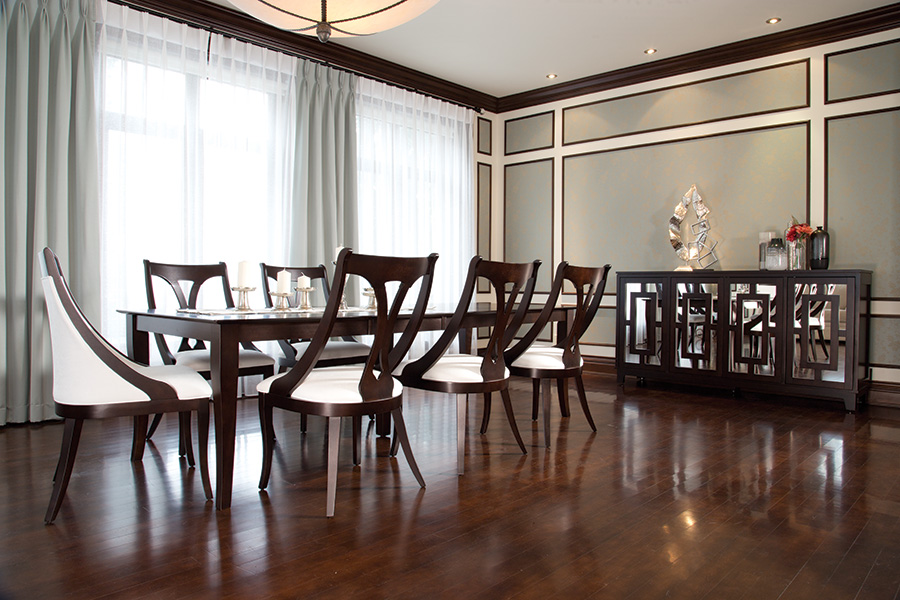 Choosing-the-Right-Furniture-Colour-for-Dark-Wood-Floors