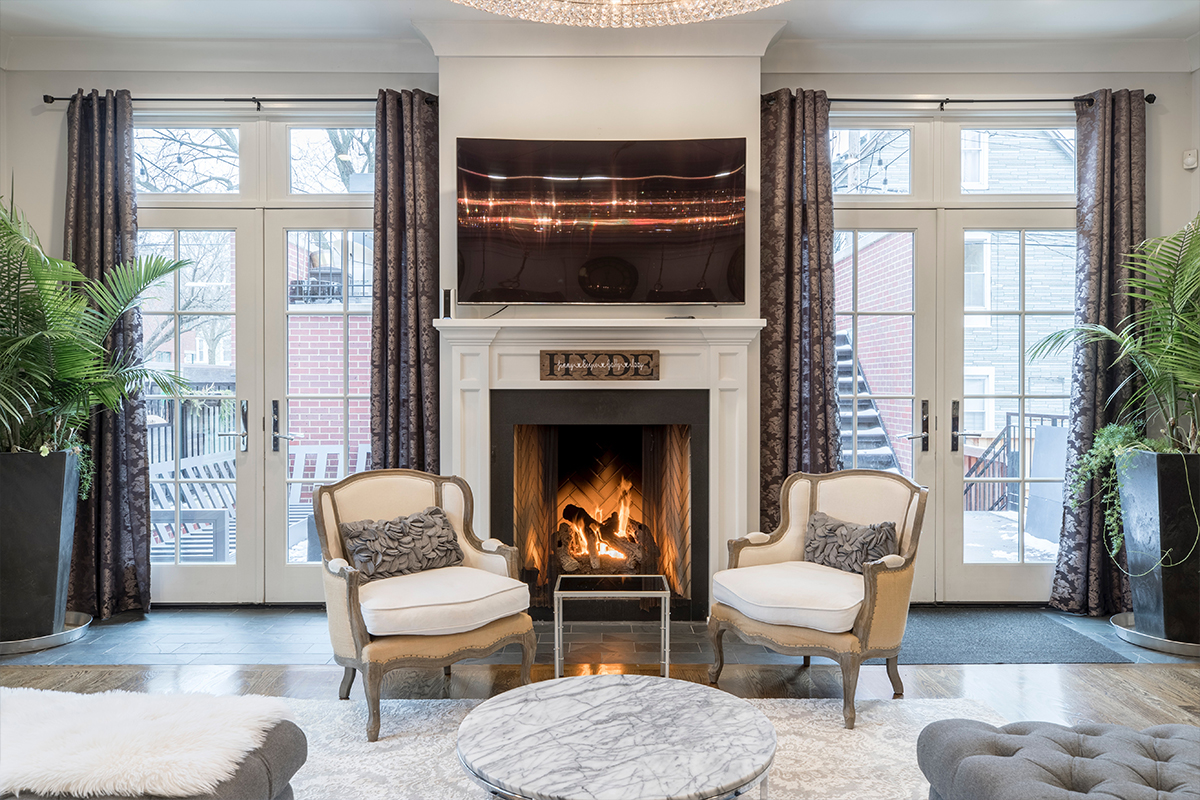 Living Room With Coffee Table Statement Piece As Focal Point