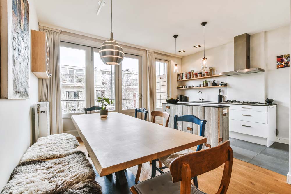 dining room with cozy bench seating