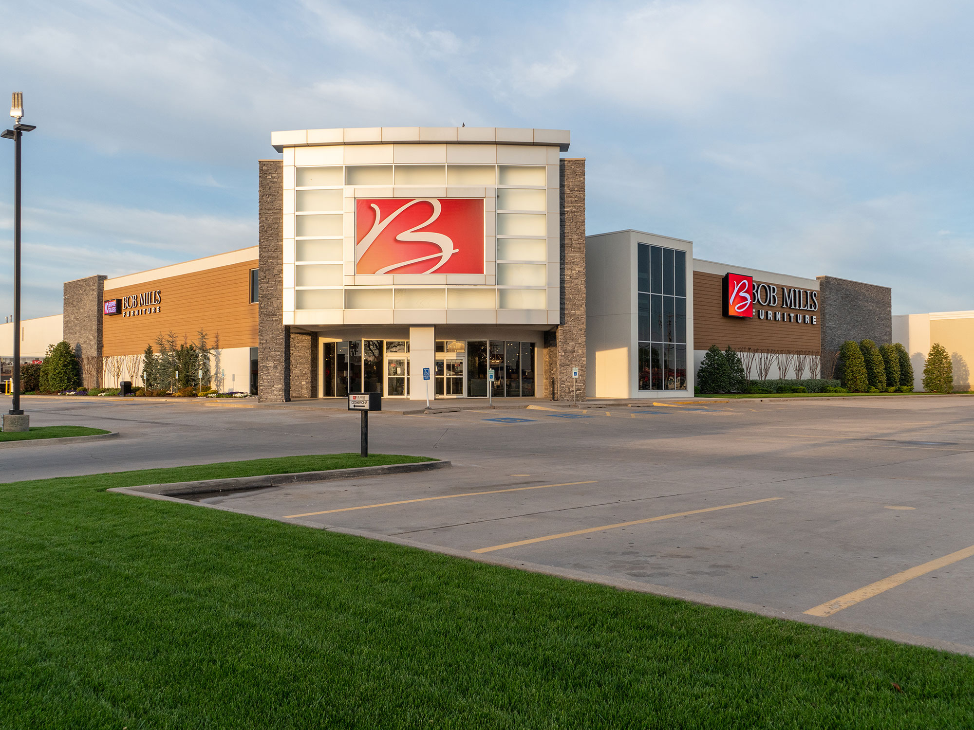 Bob Mills Exterior