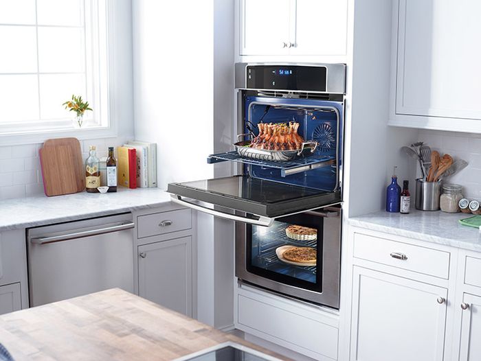 Cook the Right Way with an Electrolux Wall Oven