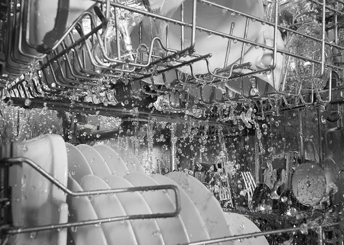 Exclusive Dishwasher Technology with Maytag