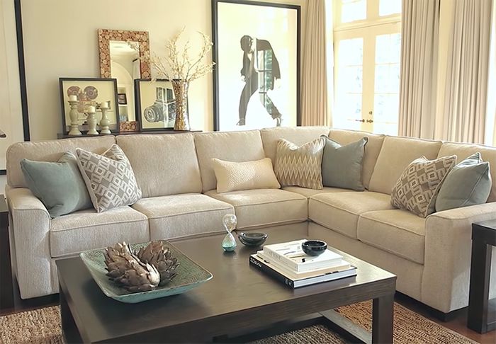 Discover The Chic Salonne Sectional Sofa By Ashley Furniture