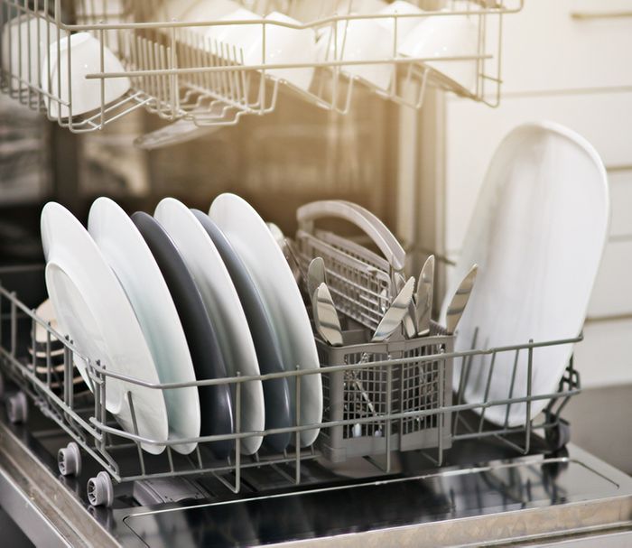 Tips on How to Clean a Dishwasher
