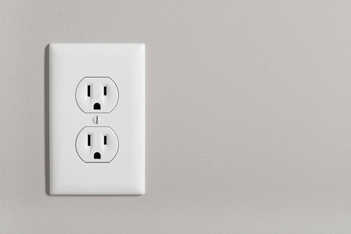 Learn the Difference Between 3 and 4 Slot Dryer Outlets