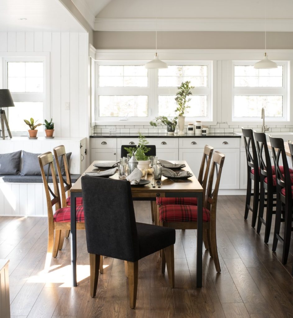 Canadel Eastside Dining Room Set_Small