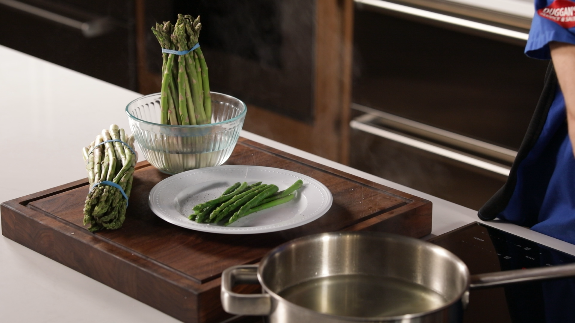 Boiling Asparagus in Under 3 Minutes on Induction
