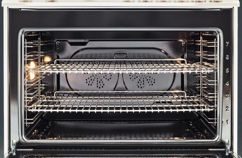 Category-Leading Oven Cavity