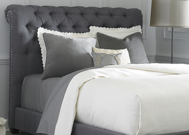 Liberty Furniture Upholstered King Chesterfield Sleigh Bed-1