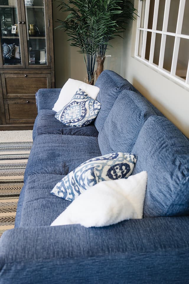COLLINS 3 CUSHION SOFA-2