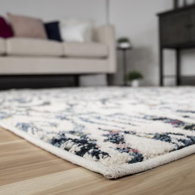 Orian Soft White Bagdra 5' x 8' Rug-2