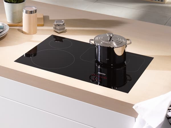Miele KM 6365 30" Black Induction Cooktop Miele 30" Black Induction Cooktop
