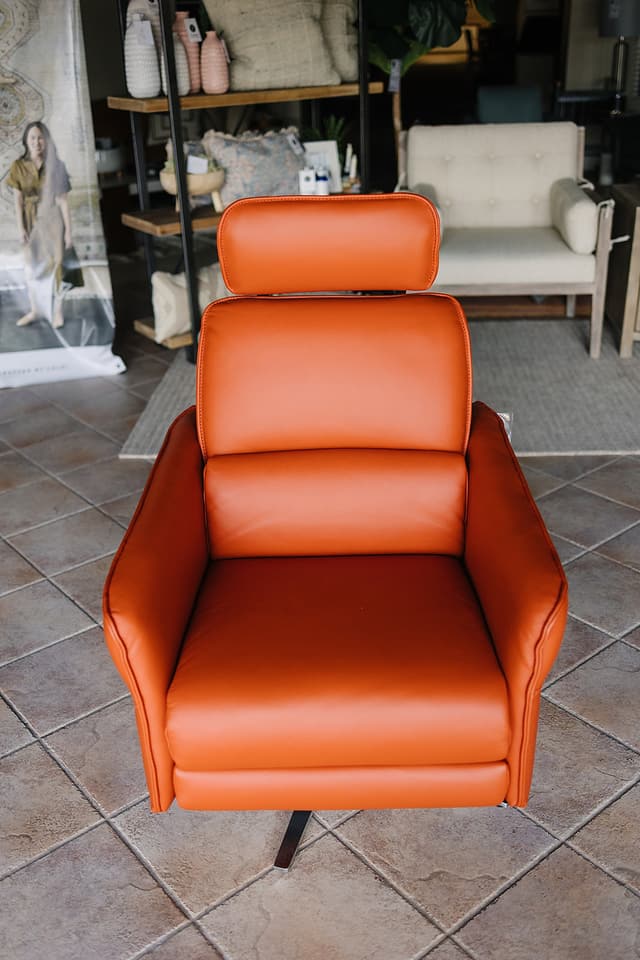 AURA LEATHER RECLINER-0