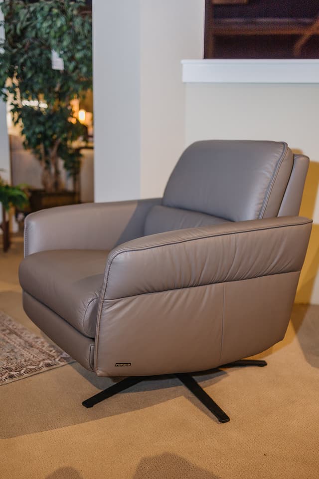 AURA LEATHER RECLINER-0