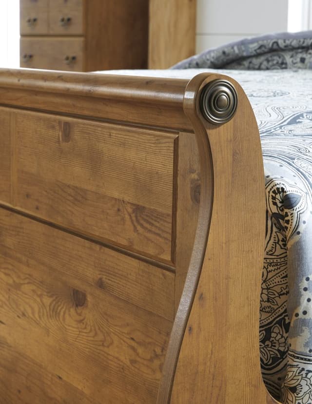 Signature Design by Ashley® 6 Piece Bittersweet Light Brown Queen Sleigh Bedroom Set with Free Mattress Set-3