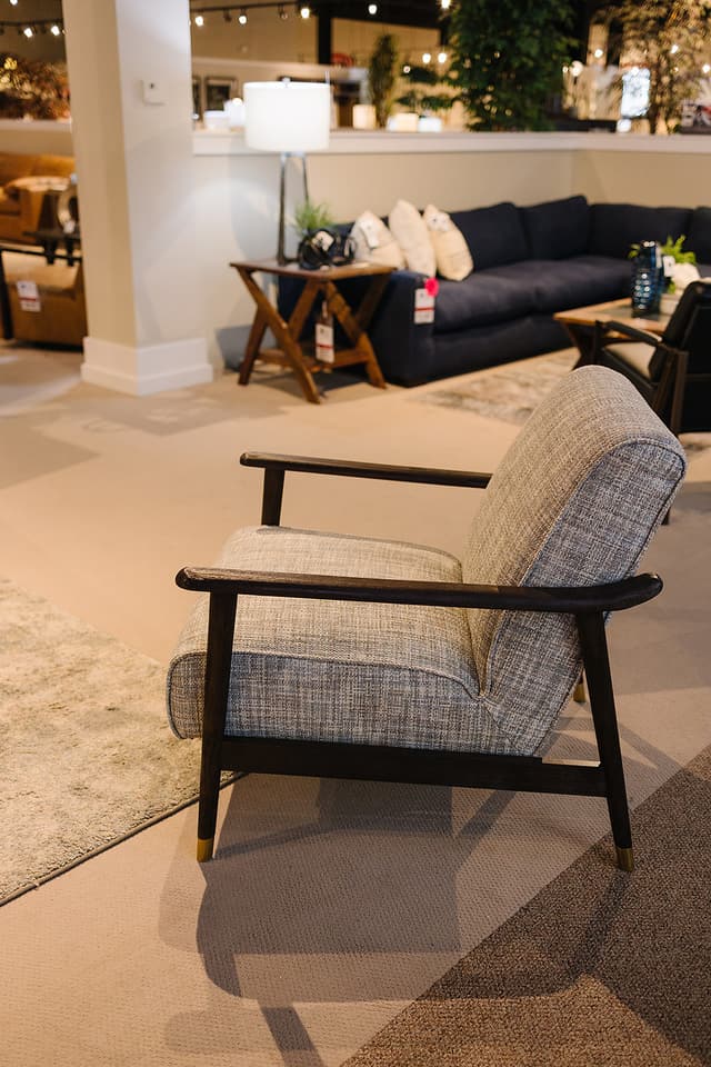 TUELLER ACCENT CHAIR-1