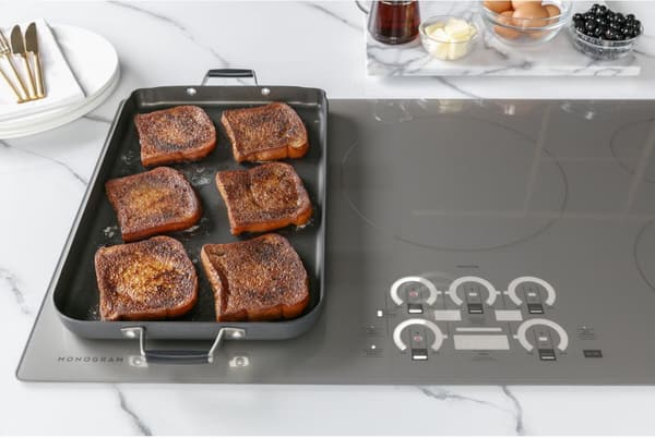 Monogram 30" Silver Induction Cooktop